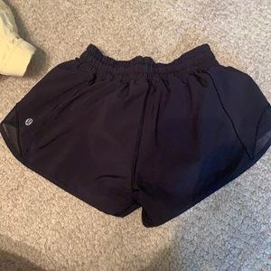 Lululemon Hotty Hot Low Rise Short 2.5"